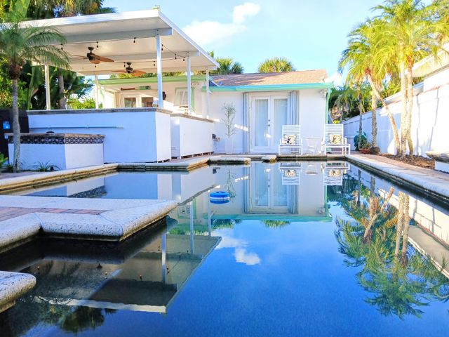 205 18th Avenue N, Lake Worth Beach, FL 33460