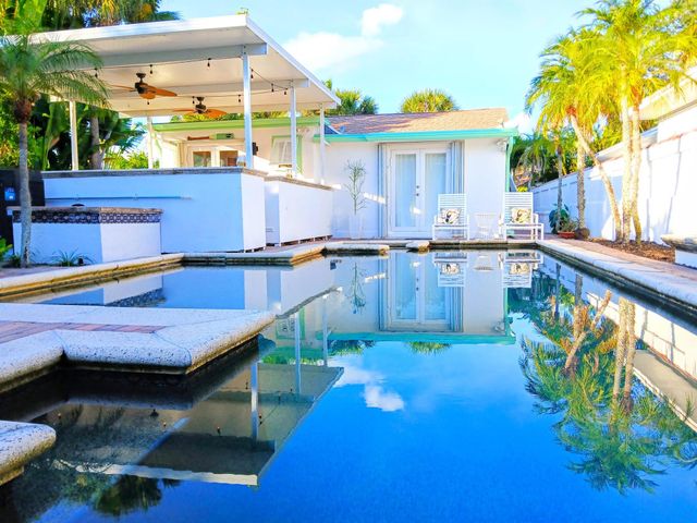 205 18th Avenue N, Lake Worth Beach, FL 33460