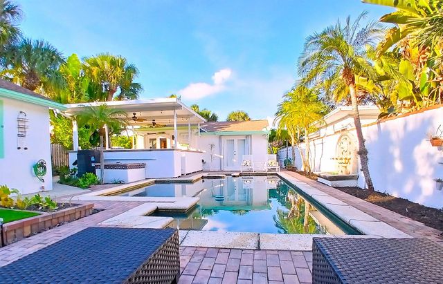 205 18th Avenue N, Lake Worth Beach, FL 33460