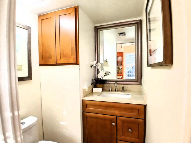 205 18th Avenue N, Lake Worth Beach, FL 33460