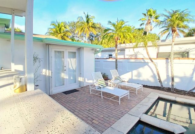 205 18th Avenue N, Lake Worth Beach, FL 33460