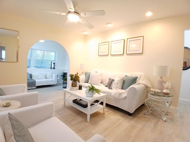 205 18th Avenue N, Lake Worth Beach, FL 33460