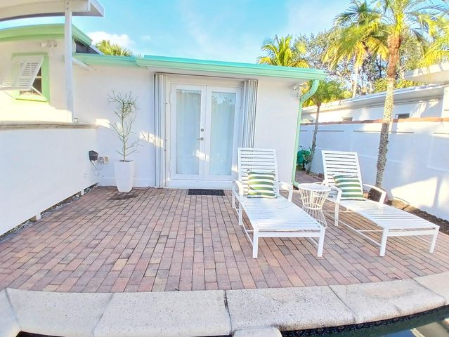 205 18th Avenue N, Lake Worth Beach, FL 33460