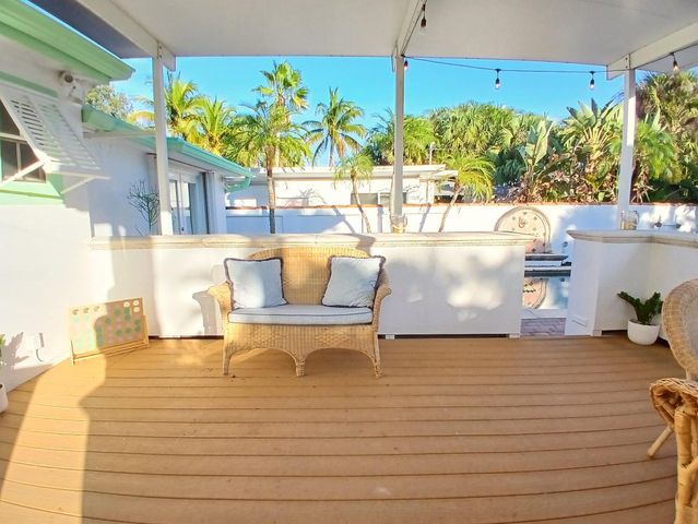 205 18th Avenue N, Lake Worth Beach, FL 33460