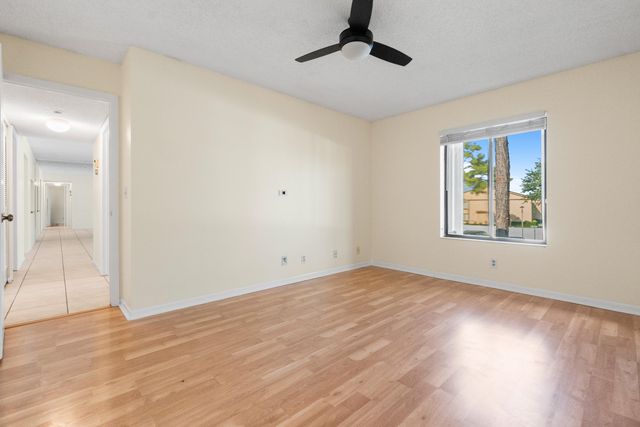 706 Sunny Pine Way E2, Greenacres, FL 33415