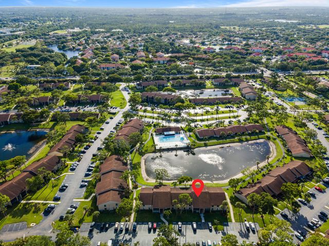 706 Sunny Pine Way E2, Greenacres, FL 33415