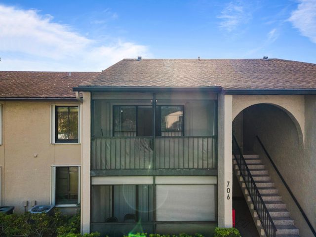 706 Sunny Pine Way E2, Greenacres, FL 33415
