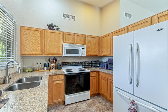 2529 W Cezanne Circle, Tucson, AZ 85741