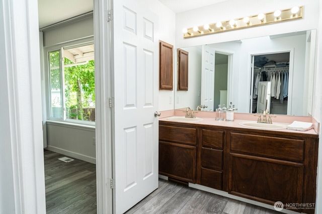27830 121st Place SE, Kent, WA 98030