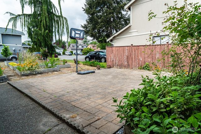 27830 121st Place SE, Kent, WA 98030