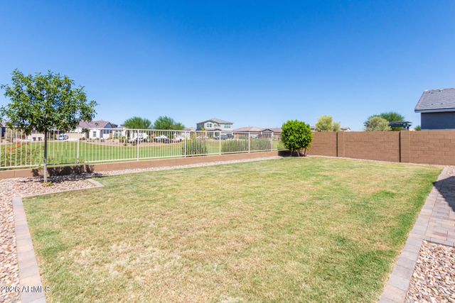 638 W LOWELL Drive, San Tan Valley, AZ 85140