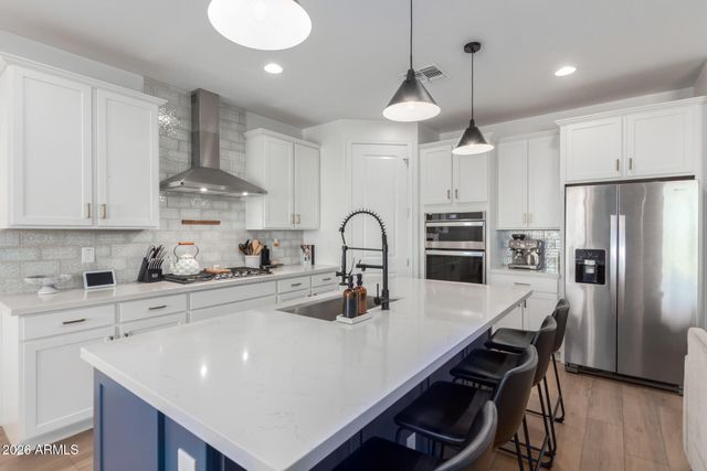 638 W LOWELL Drive, San Tan Valley, AZ 85140