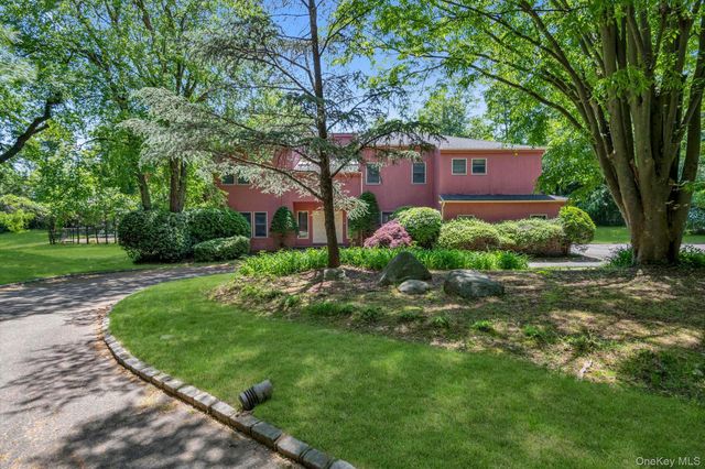 244 Store Hill Road, Old Westbury, NY 11568