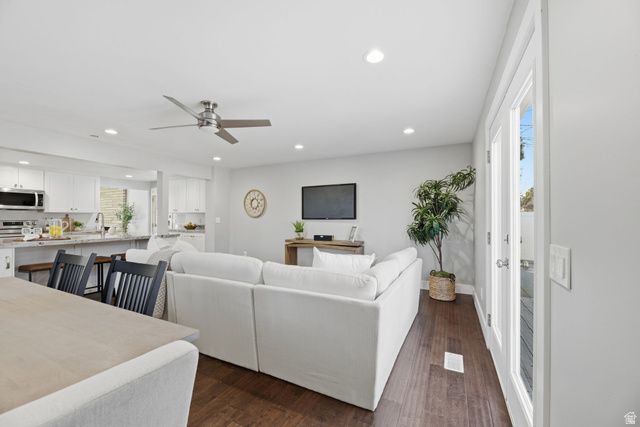 6712 S 1530 E, Cottonwood Heights, UT 84121