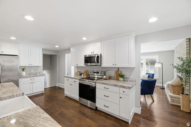 6712 S 1530 E, Cottonwood Heights, UT 84121