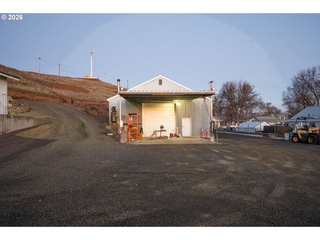 3540 Ne KING Pl, Pendleton, OR 97801