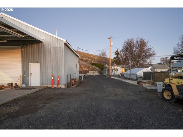 3540 Ne KING Pl, Pendleton, OR 97801
