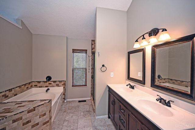 1208 Parkside Drive, Union Twp, OH 45103