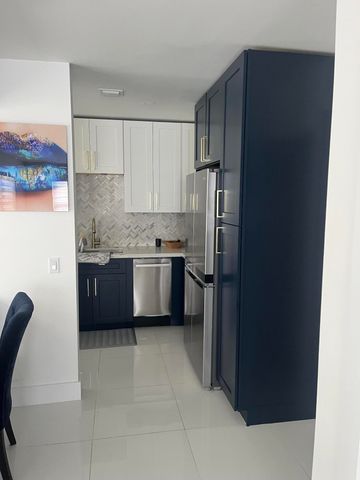 2701 NE 1st Street 209, Pompano Beach, FL 33062