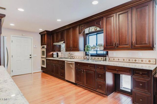 3911 Park Vista Place, La Crescenta, CA 91214