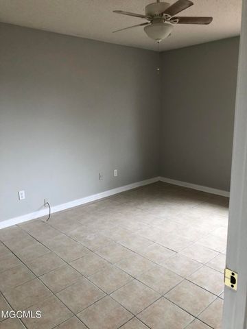 567 Shannon Drive, D'iberville, MS 39540
