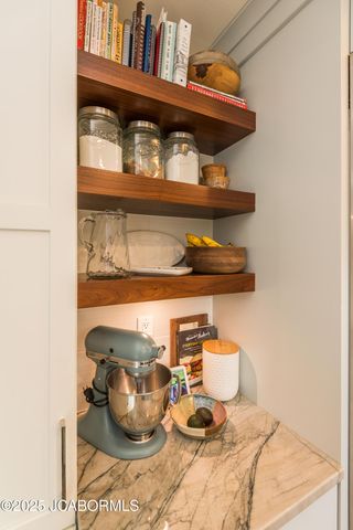 130 LAVINIA STREET, Jefferson City, MO 65109