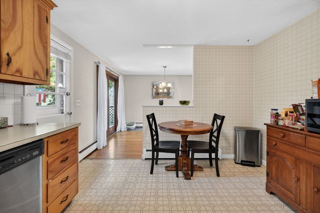 34 E 6th St, Lowell, MA 01850