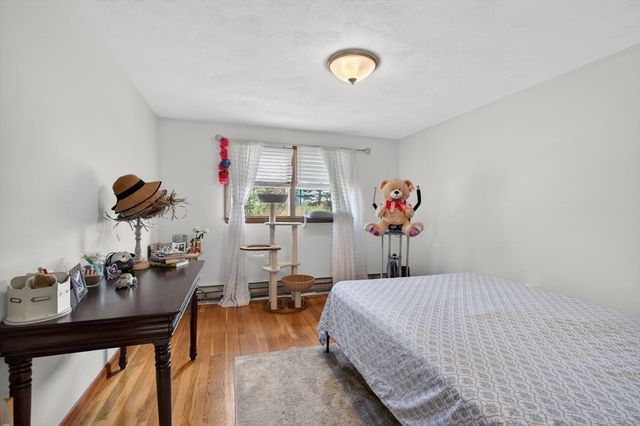 34 E 6th St, Lowell, MA 01850