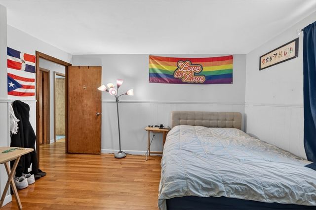 34 E 6th St, Lowell, MA 01850