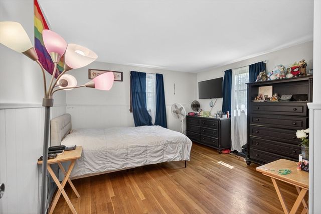 34 E 6th St, Lowell, MA 01850