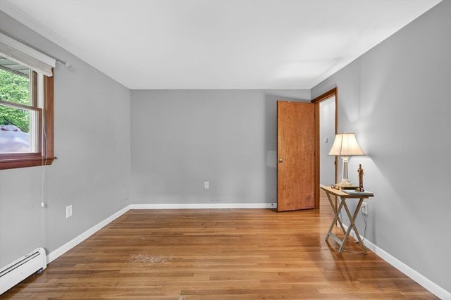 34 E 6th St, Lowell, MA 01850