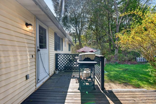 34 E 6th St, Lowell, MA 01850