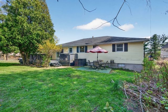 34 E 6th St, Lowell, MA 01850