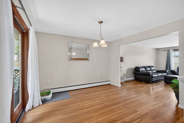 34 E 6th St, Lowell, MA 01850
