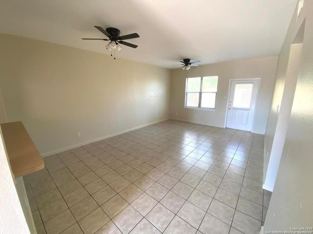 506 Dukeway, Universal City, TX 78148