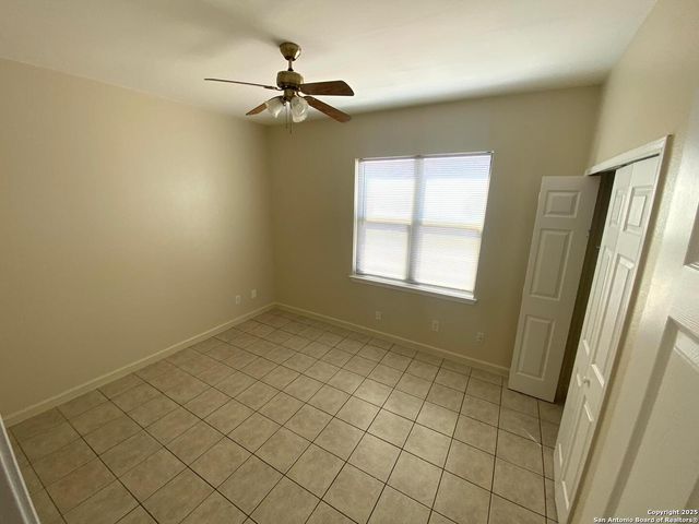 506 Dukeway, Universal City, TX 78148
