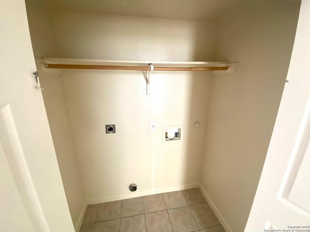 506 Dukeway, Universal City, TX 78148