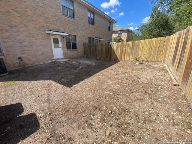 506 Dukeway, Universal City, TX 78148