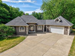 3406 E Vienna Road, Thetford Township, MI 48420
