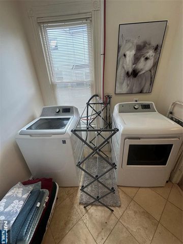 332 Closter Dock Road 1, Closter, NJ 07624