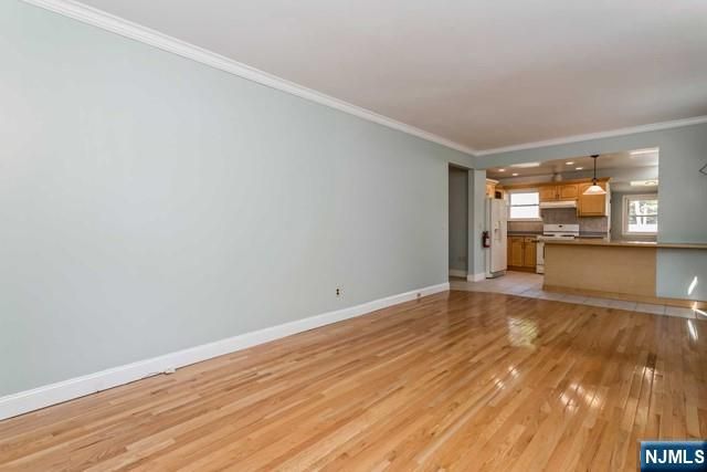 332 Closter Dock Road 1, Closter, NJ 07624