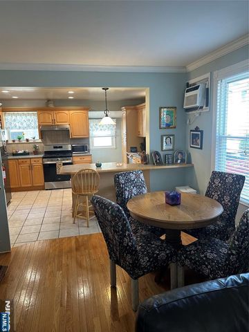 332 Closter Dock Road 1, Closter, NJ 07624