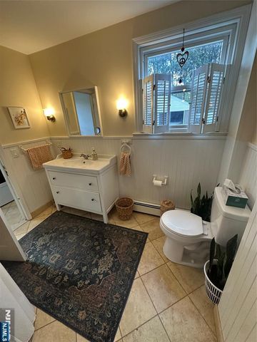 332 Closter Dock Road 1, Closter, NJ 07624