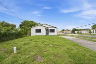 5001 SW 21st St, West Park, FL 33023