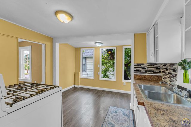 731 SW Lincoln ST, Topeka, KS 66606