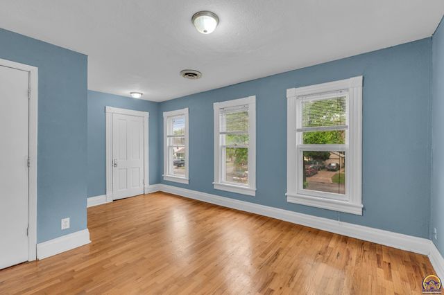 731 SW Lincoln ST, Topeka, KS 66606