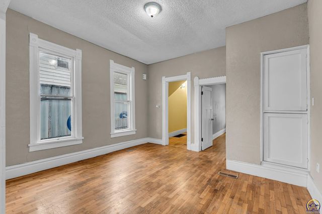 731 SW Lincoln ST, Topeka, KS 66606