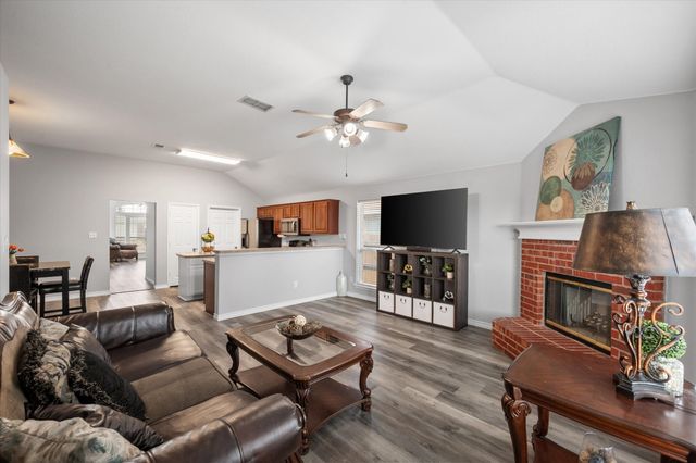 7321 Grass Valley Trail, Fort Worth, TX 76123