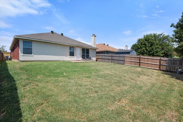 7321 Grass Valley Trail, Fort Worth, TX 76123