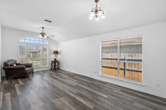 7321 Grass Valley Trail, Fort Worth, TX 76123